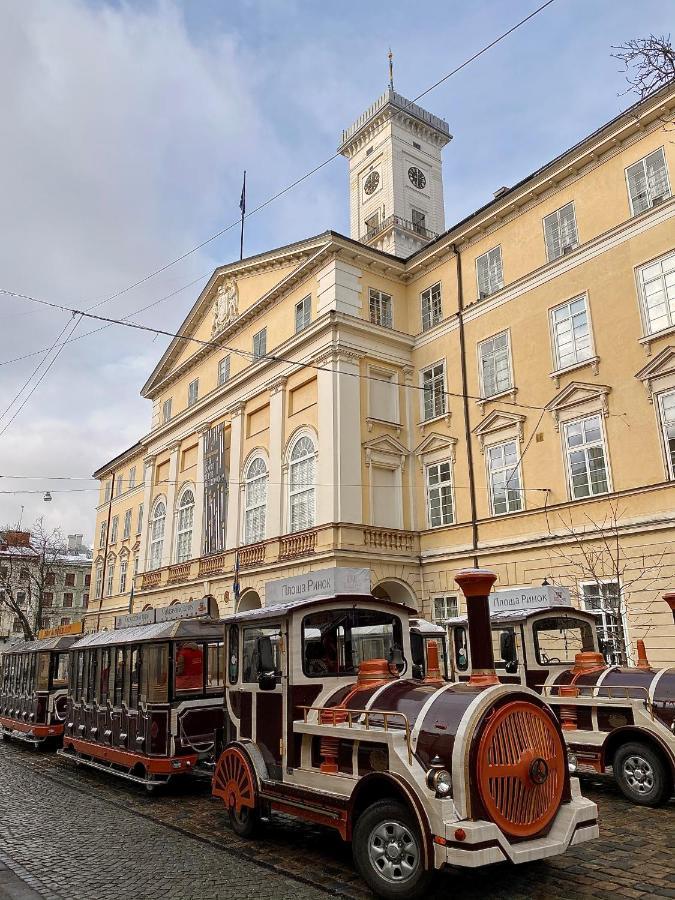 Apartments On Rynok Square Lviv Exterior photo