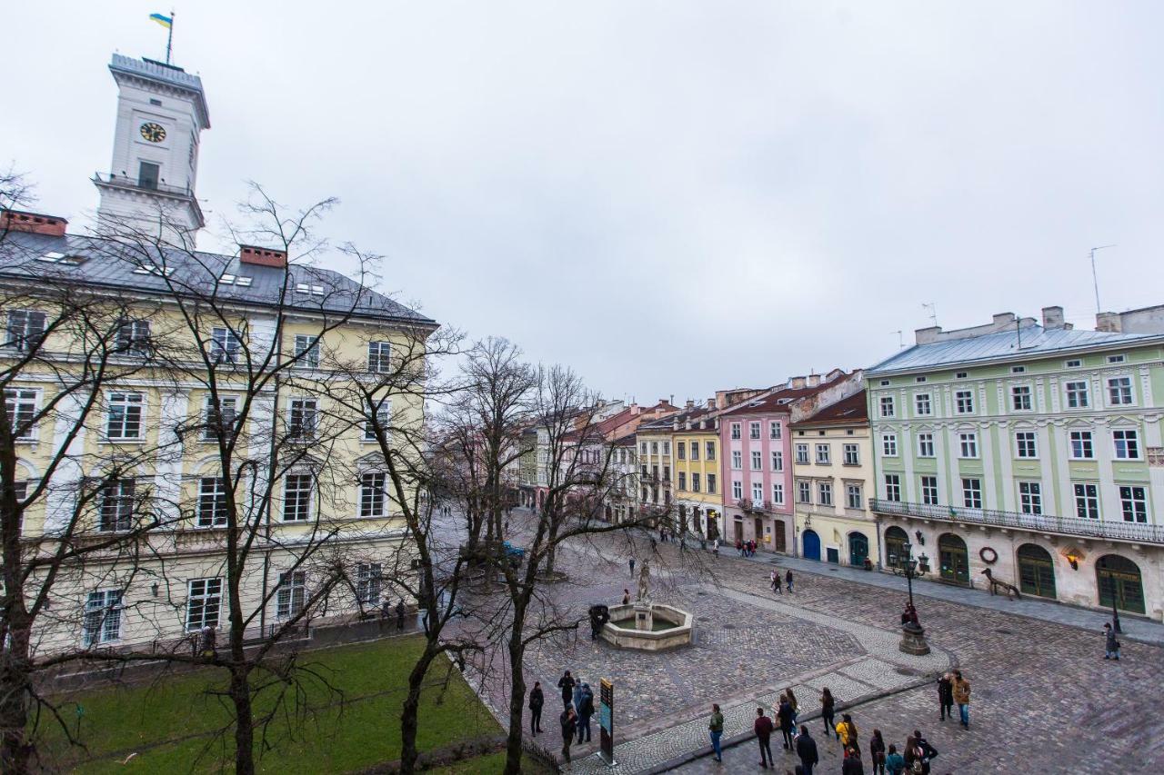 Apartments On Rynok Square Lviv Exterior photo